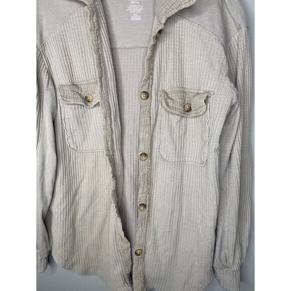 So Waffle Knit Button Front Shacket- Beige Size Small - Picture 4 of 4